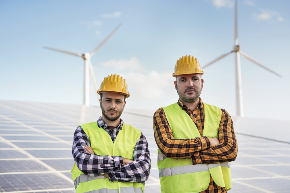 worker-men-at-solar-power-station-looking-serious-2021-09-03-13-06-55-utc.jpg